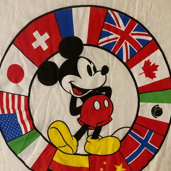 Disney Mickey Mouse flags from around the world tee shirt - Picture 3 of 3